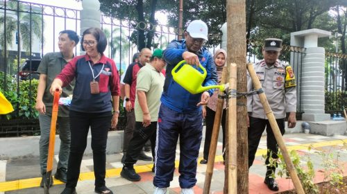 Sinergitas Unsur Tiga Pilar Dalam Giat Penghijauan Kota Di Pasar Baru