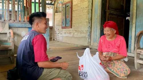 AGP salurkan sembako murah ke warga kawasan hutan konservasi Lampung