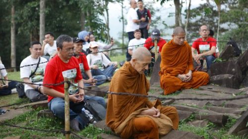 Doa Lintas Iman di Gunung Padang Menggema, Seruan “Tobat Ekologis” di Momentum Hari Bumi