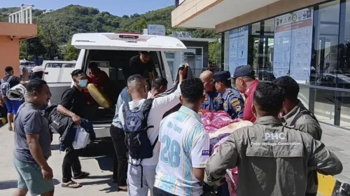 PHC dan Yayasan AGP Evakuasi Medis Warga Stroke di Pulau Komodo