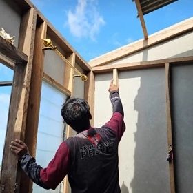 Rumah Ambruk Diterjang Puting Beliung, MEG dan Artha Graha Peduli Pulihkan Harapan Warga Dapur 3 Galang