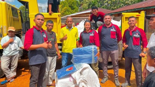 Artha Graha Peduli Salurkan Terpal-Buku ke Sekolah Darurat di Pulau Longos
